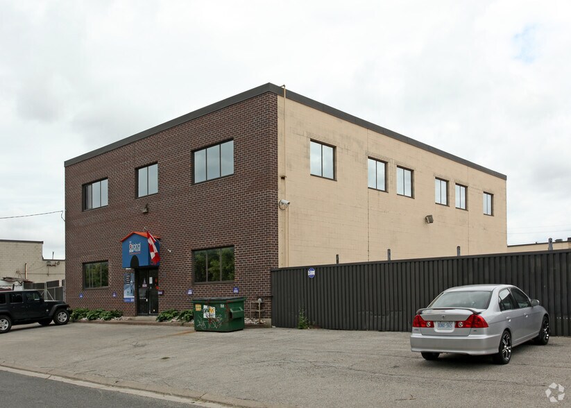 176 Wicksteed Ave & 57 Research Rd portfolio of 2 properties for sale on LoopNet.co.uk - Primary Photo - Image 2 of 2