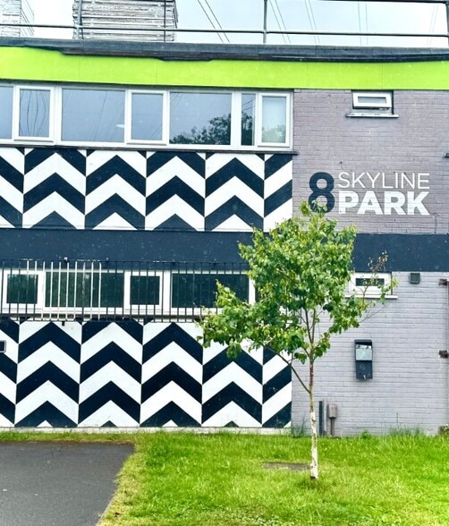 8 Skyline Park, Bristol to rent - Building Photo - Image 3 of 5