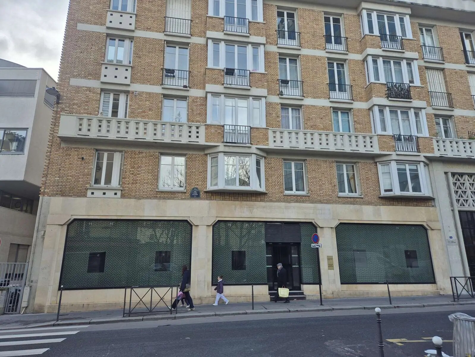 Retail in Paris to rent Building Photo- Image 1 of 11