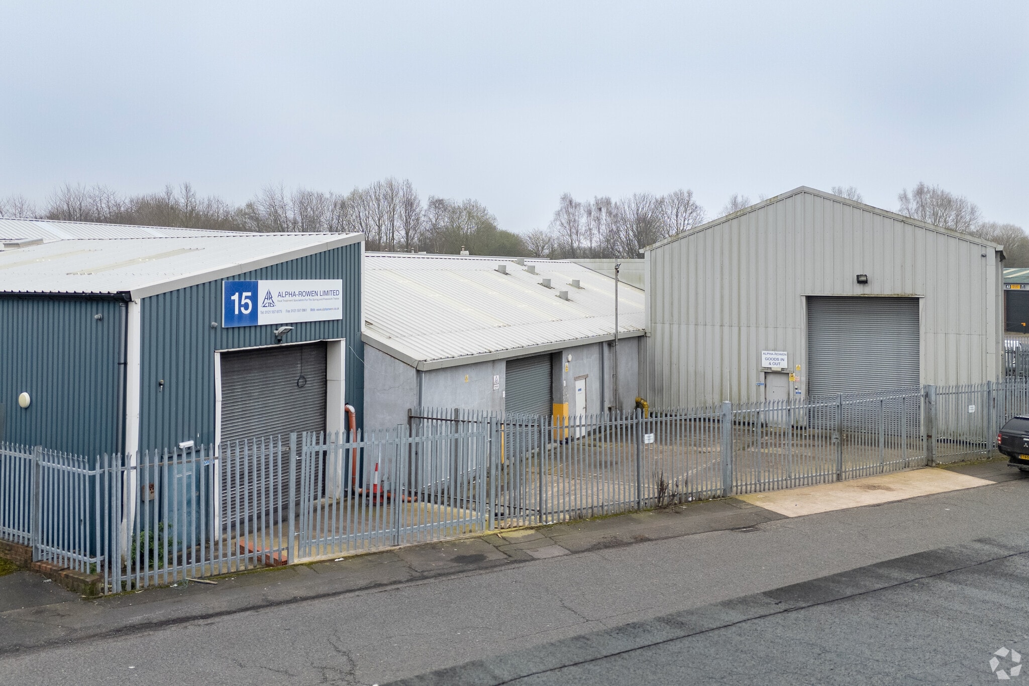 15 Barnfield Rd, Tipton for sale Primary Photo- Image 1 of 15