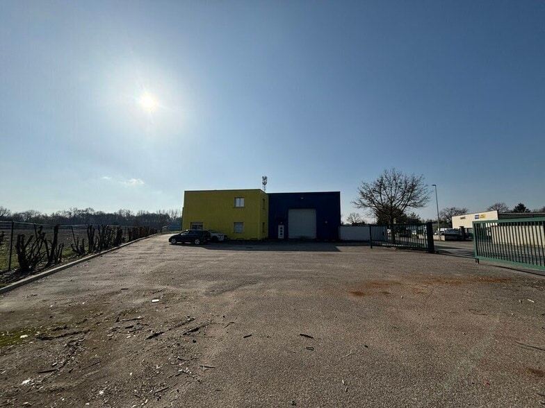 1 Rue Milton Friedman, Charvieu-Chavagneux for sale - Building Photo - Image 2 of 13