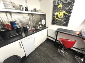 Main St S, Leeds to rent Interior Photo- Image 1 of 6