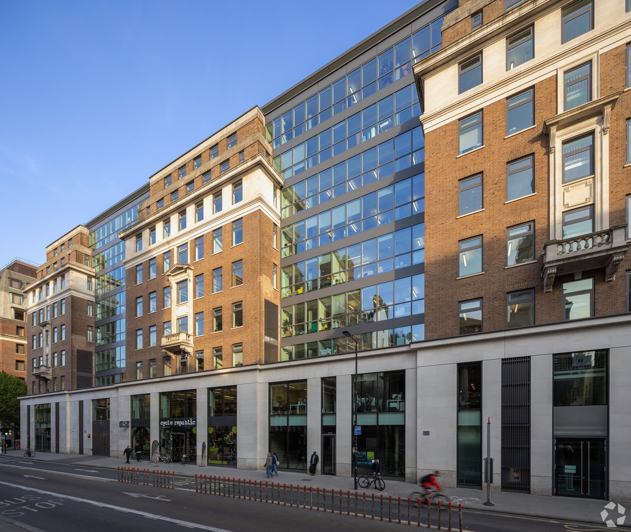 10 Bloomsbury Way, London WC1A 2SL - Retail for Rent | LoopNet.co.uk