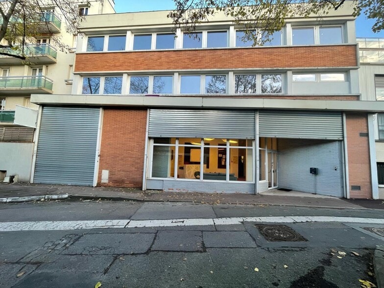 Light Industrial in Saint-Cloud to rent - Building Photo - Image 2 of 18