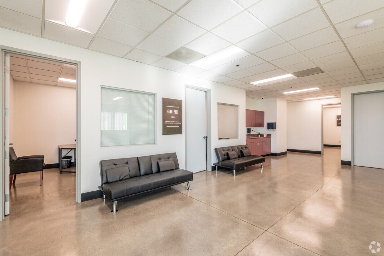 250 Vista Blvd, Sparks, NV to rent Building Photo- Image 1 of 8