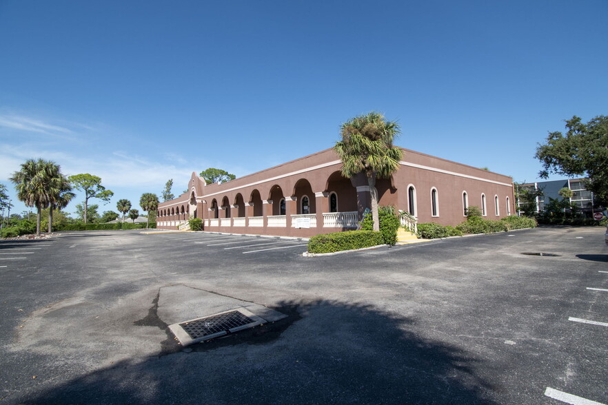 2484 Caring Way, Port Charlotte, FL for rent - Building Photo - Image 3 of 11