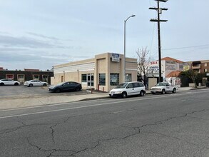 13924 Foothill Blvd, Sylmar, CA for rent Building Photo- Image 1 of 2