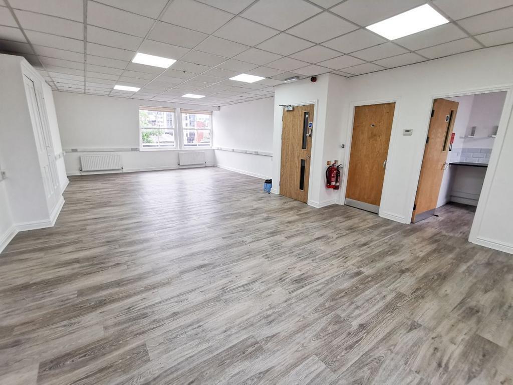 63 Westgate Rd, Newcastle Upon Tyne to rent Building Photo- Image 1 of 11
