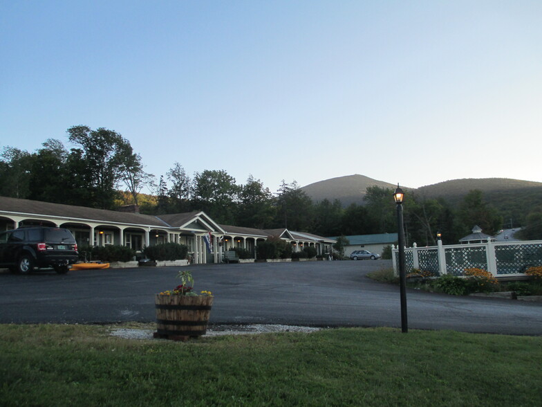 1946 US Route 4, Killington, VT for sale - Primary Photo - Image 1 of 1