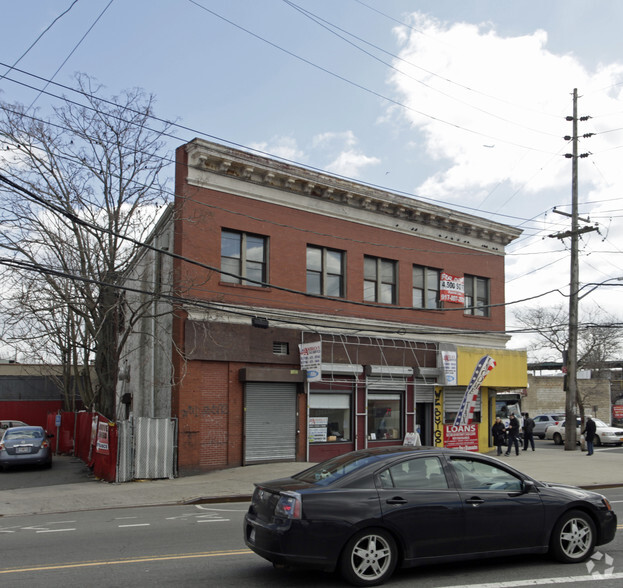 2146-2156 Mott Ave, Far Rockaway, NY for rent - Building Photo - Image 2 of 2