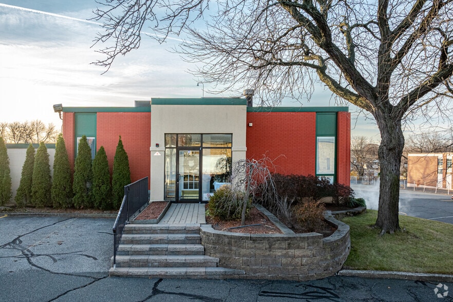 480 Mundet Pl, Hillside, NJ for sale - Building Photo - Image 3 of 44