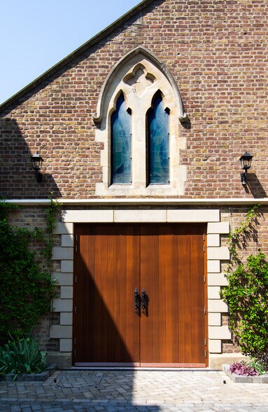 291 Hackney Rd, London to rent - Building Photo - Image 2 of 3