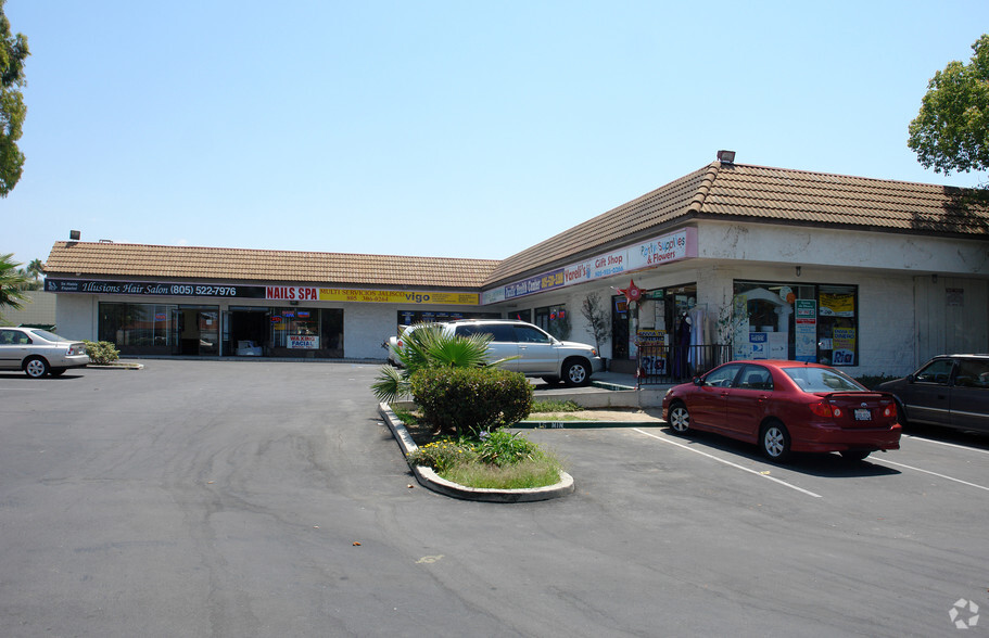 1902-1950 Hubbard St, Simi Valley, CA for rent - Building Photo - Image 2 of 3