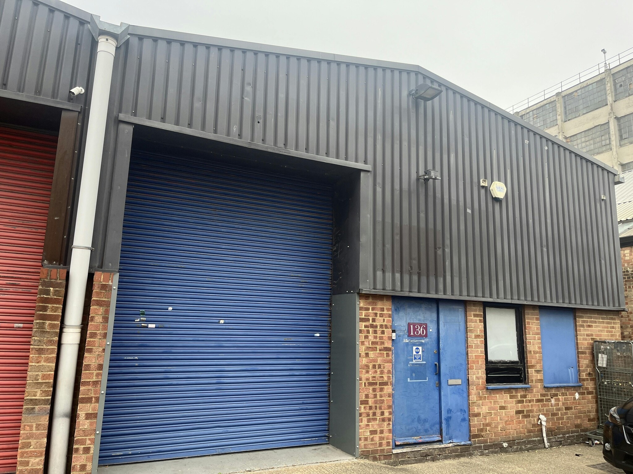 Clayton Rd, Hayes to rent Building Photo- Image 1 of 3