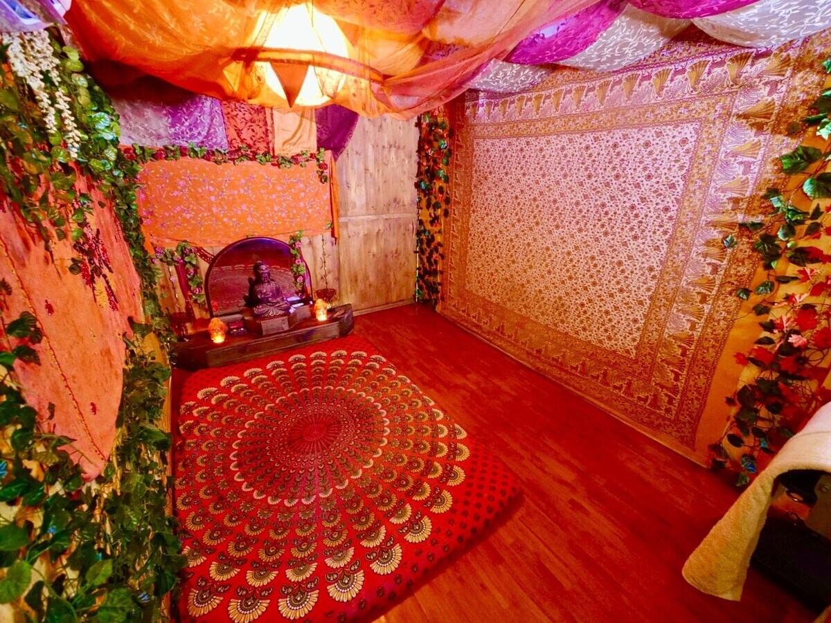 Barcelona, BAR 08004 -  -  - Interior Photo - Image 1 of 25