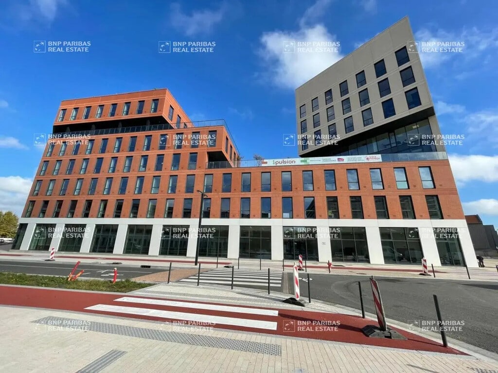 Location Bureaux 1 012 m² - Photo 1