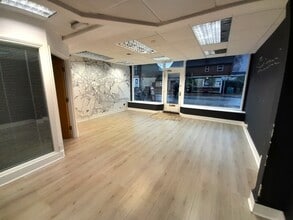 193 Mill Rd, Cambridge to rent Interior Photo- Image 2 of 5