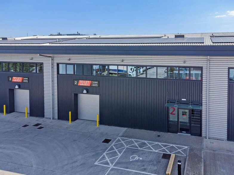 1 Reef St, Dagenham to rent - Building Photo - Image 2 of 5