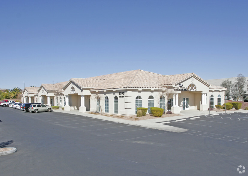 7390 W Sahara Ave, Las Vegas, NV for rent - Building Photo - Image 3 of 11