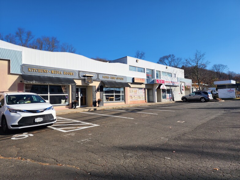 87 Mill Plain Rd, Danbury, CT for rent - Building Photo - Image 1 of 14