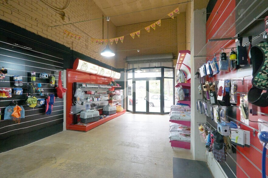 Retail in Tarragona, Tarragona to rent - Building Photo - Image 2 of 5
