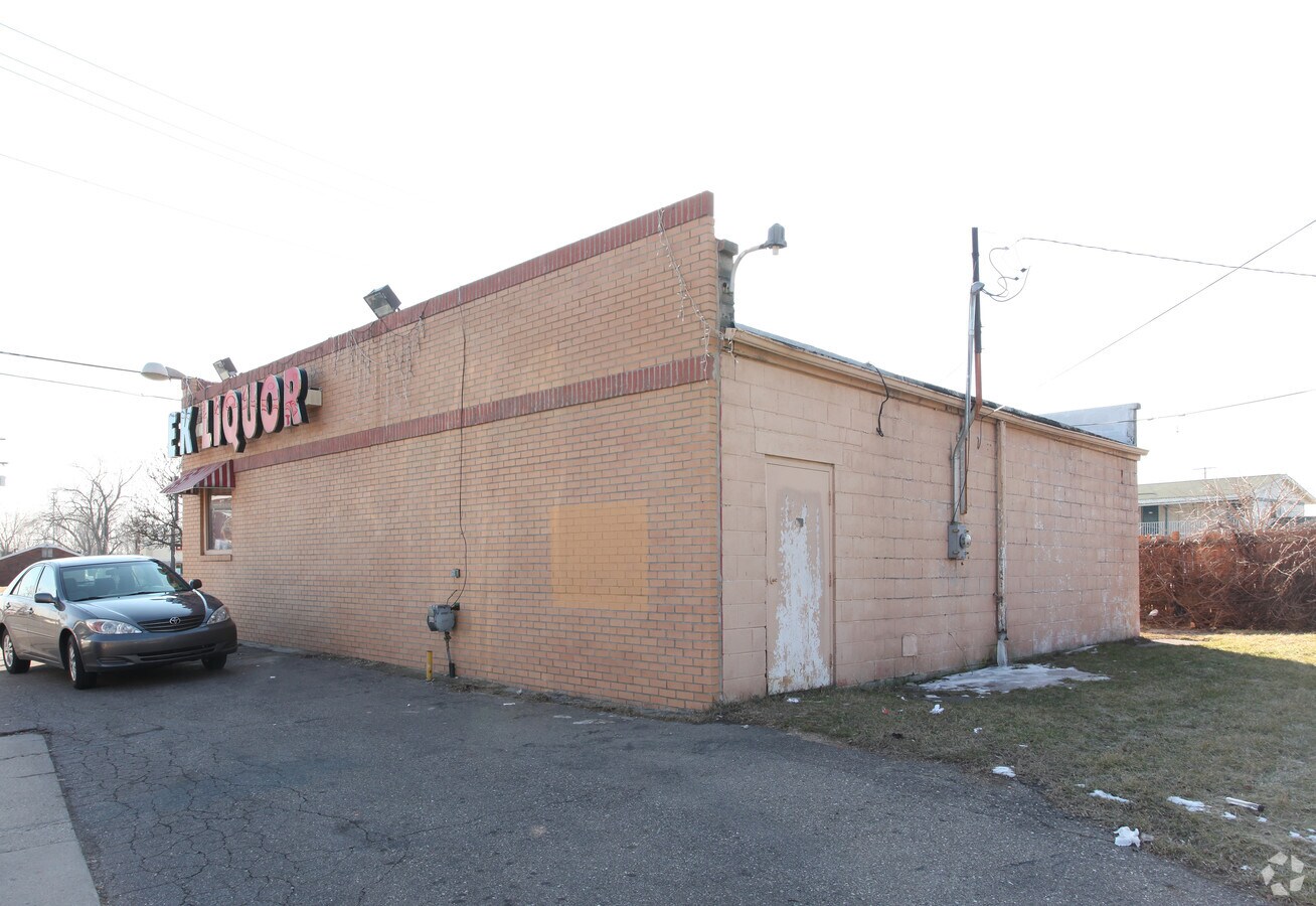 26000 Michigan Ave, Inkster 48141 UK