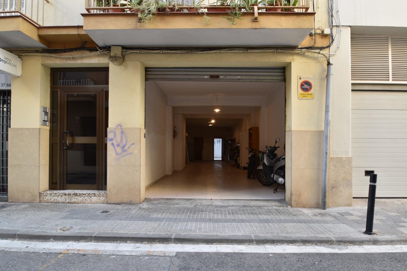 Vilanova i la Geltrú, BAR 08800 - Unit - - - Interior Photo - Image 2 of 11