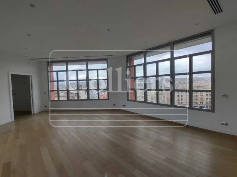 Office in Marseille for sale - Interior Photo - Image 3 of 11