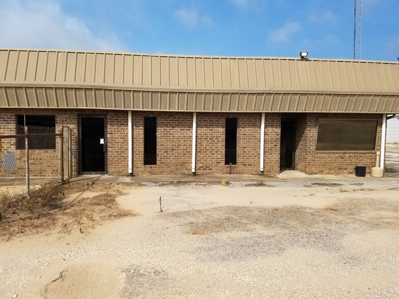 5425 W Oak St, Palestine, TX for sale - Building Photo - Image 1 of 1