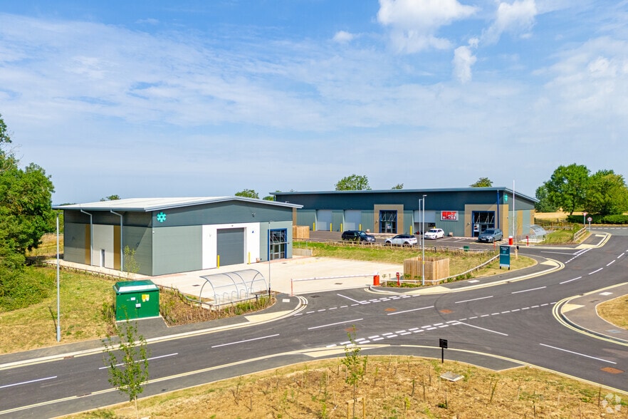 Wistow Rd, Leicester to rent - Building Photo - Image 3 of 5