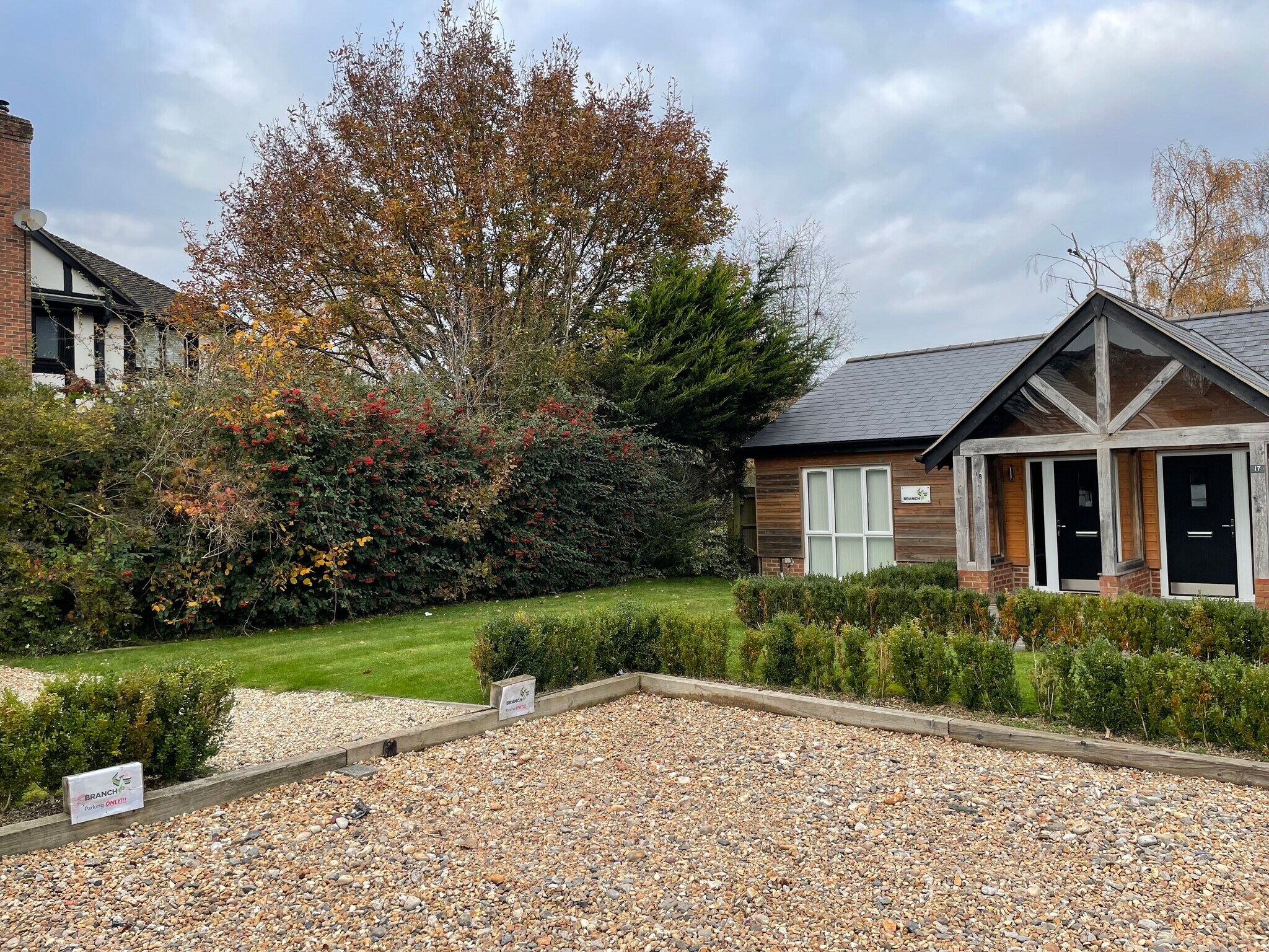 Winchester Rd, Fair Oak for sale Primary Photo- Image 1 of 1