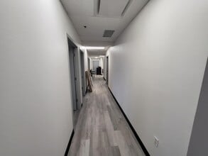 925 S Niagara St, Denver, CO to rent Interior Photo- Image 2 of 19