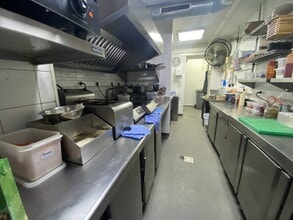 Retail in Barcelona, Barcelona to rent Interior Photo- Image 2 of 5