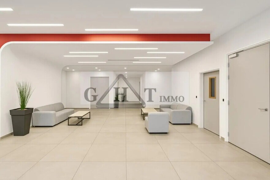 Office in Maisons-Alfort to rent - Lobby - Image 3 of 3