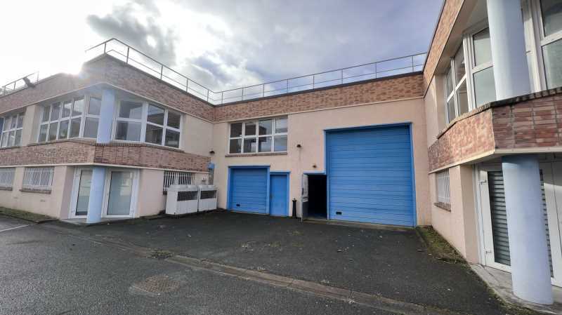 Light Industrial in Ivry-sur-Seine to rent - Building Photo - Image 2 of 13