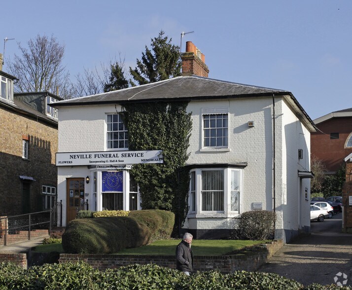 77 Marlowes, Hemel Hempstead, HP1 1LF Office for Lease UK