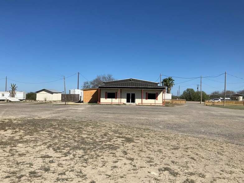 3062 Highway 277, Carrizo Springs, TX for sale - Primary Photo - Image 1 of 68