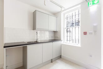 518-522 Wandsworth Rd, London to rent Interior Photo- Image 2 of 4