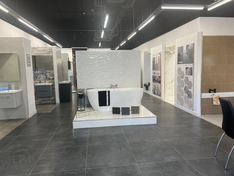 7 Market Pl, Lisburn for sale - Interior Photo - Image 3 of 4