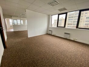 Office in 2-5 Boulevard De La Gare, Saint-Gratien to rent Interior Photo- Image 2 of 8
