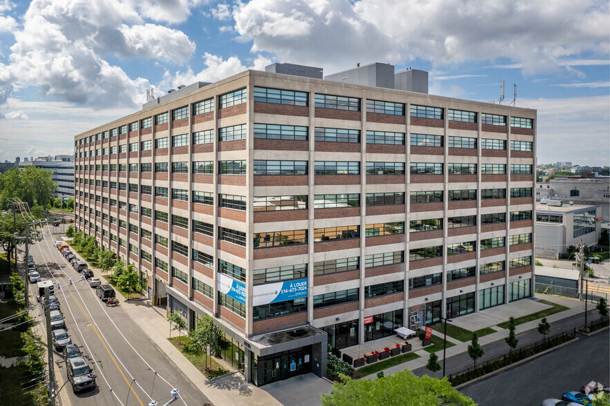 7250 Rue du Mile End, Montréal, QC for rent - Building Photo - Image 1 of 7