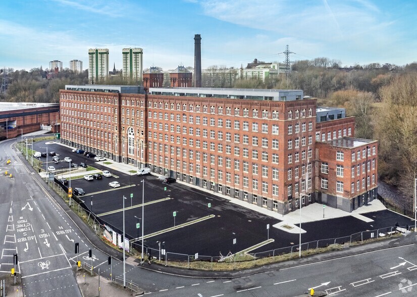 Water St, Stockport for rent - Building Photo - Image 1 of 14