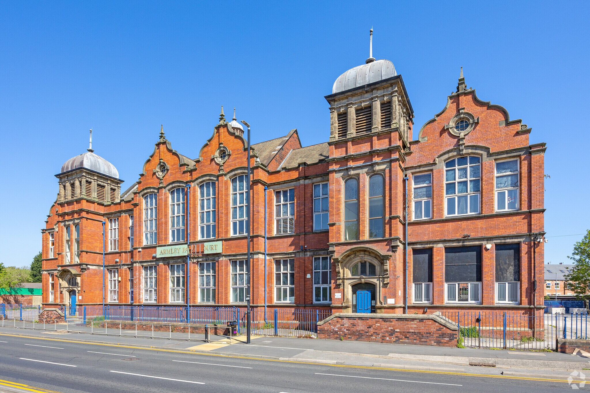 Stanningley Rd, Leeds for sale Primary Photo- Image 1 of 1