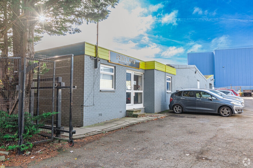 Pentland Rd, Loanhead to rent - Building Photo - Image 3 of 5