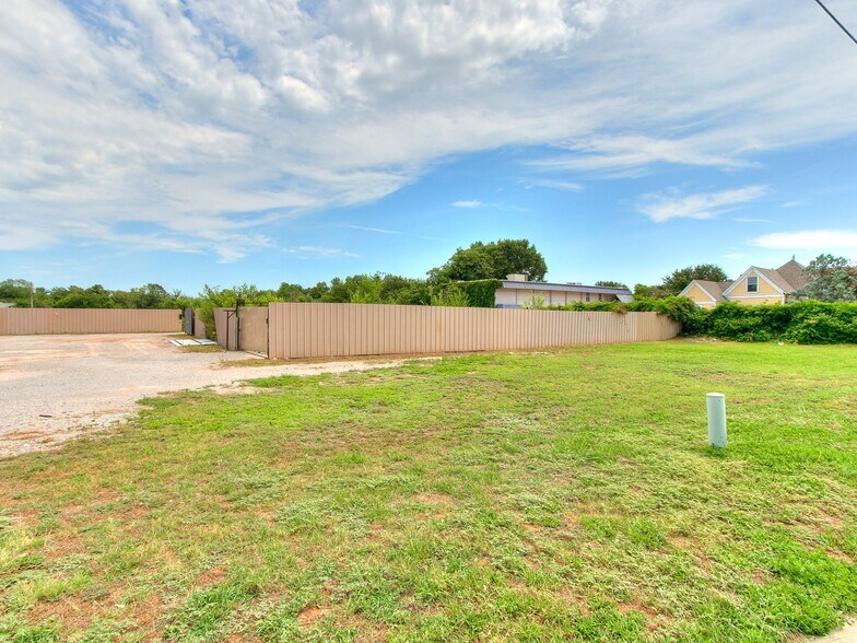 1301 24th Ave SW, Norman, OK for sale - Aerial - Image 3 of 17