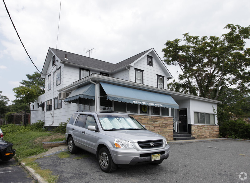 1707 Asbury Ave, Asbury Park, NJ for rent - Building Photo - Image 2 of 4