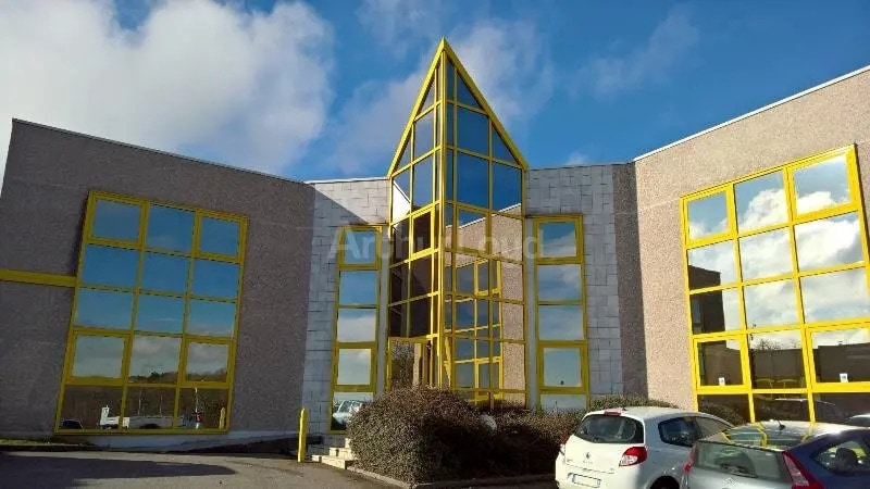 Location Bureaux 86 m² - Photo 1