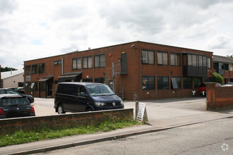 Thame Rd, Haddenham for rent Building Photo- Image 1 of 5