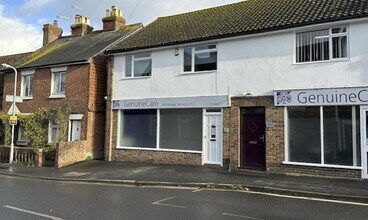 139 High St, Edenbridge to rent Building Photo- Image 1 of 2