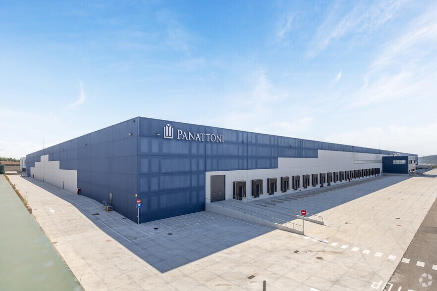 Carrer Palència, La Bisbal del Penedès, Tarragona to rent - Primary Photo - Image 3 of 5